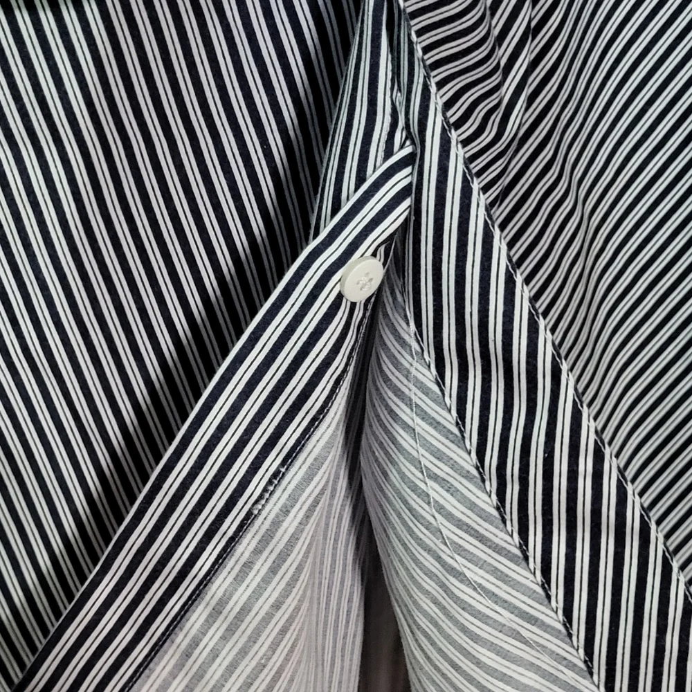 Dazinee Men's Black Striped Short Sleeve Button Down Shirt Size Large - Picture 6 of 6